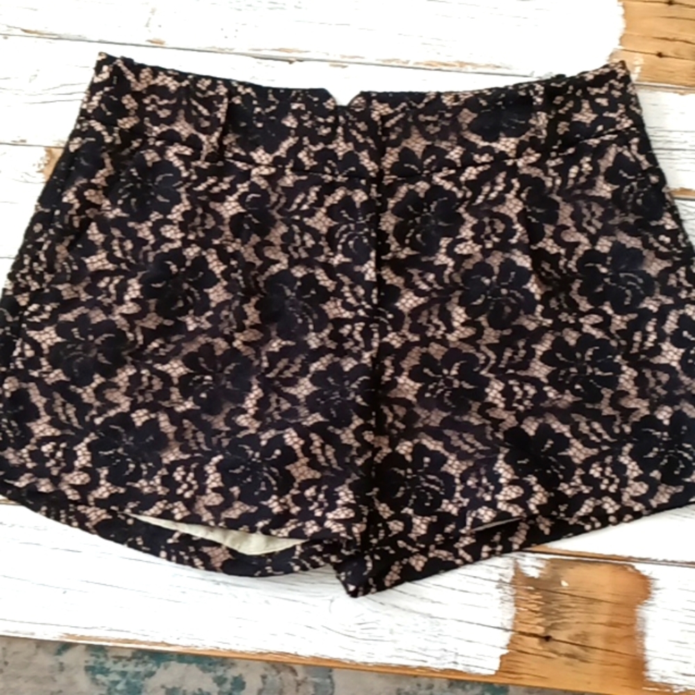 BCBG lace shorts